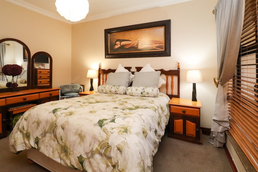 3 Bedroom Property for Sale in Wilkoppies North West